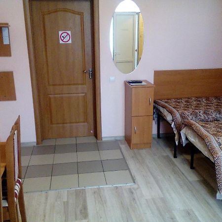 איוונו-פרנקיבסק Hostel On Flotska מראה חיצוני תמונה